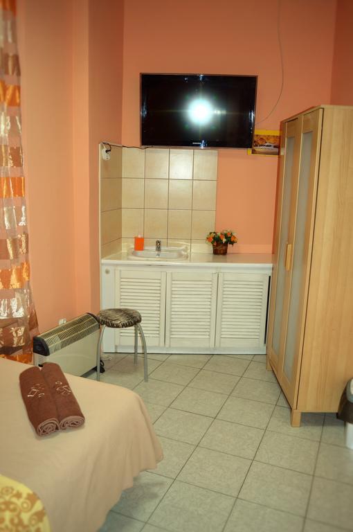 Honey Hostel *